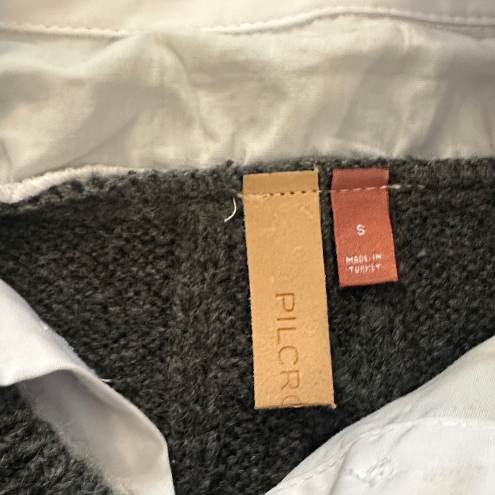 Pilcro Gray Sweater with White Accents - Picture 2 of 2